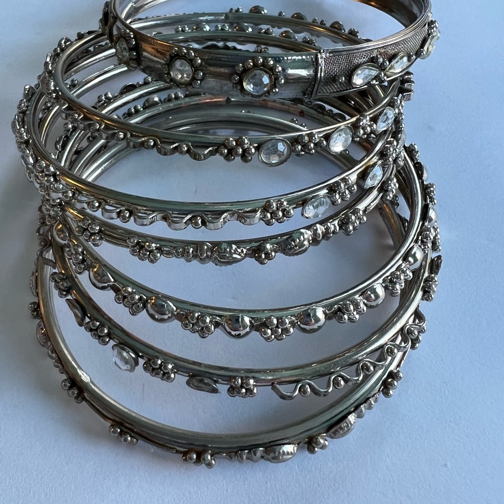 Bracelets - Picture 3 of 3